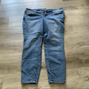 TORRID jegging 16s